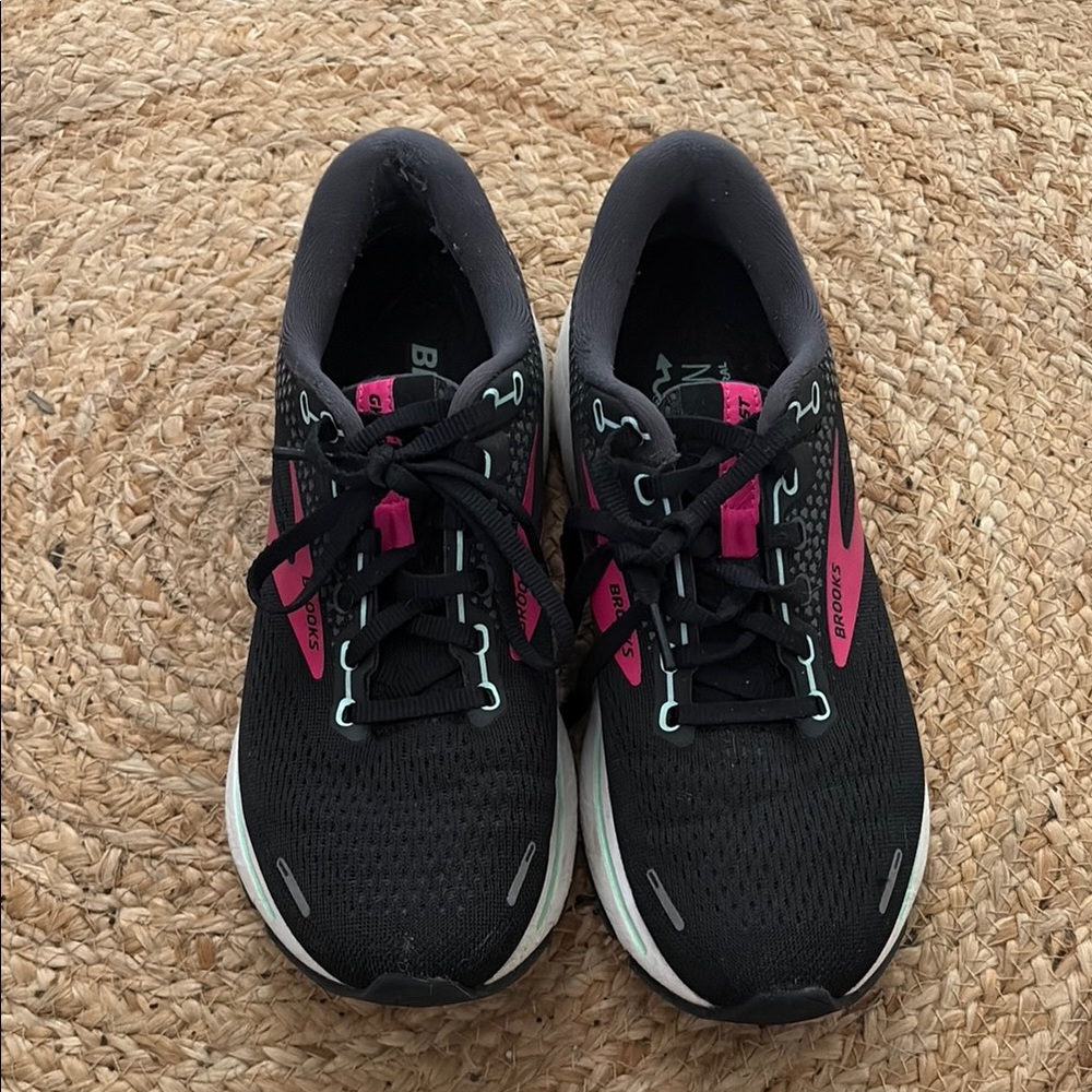 Brooks Women's ghost Black and Pink Running Shoes